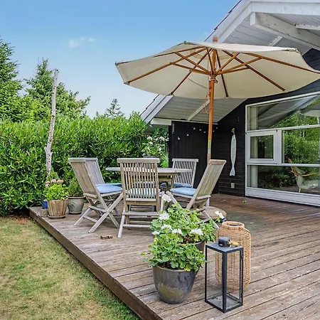 Lirim - 400m From The Sea By Interhome *